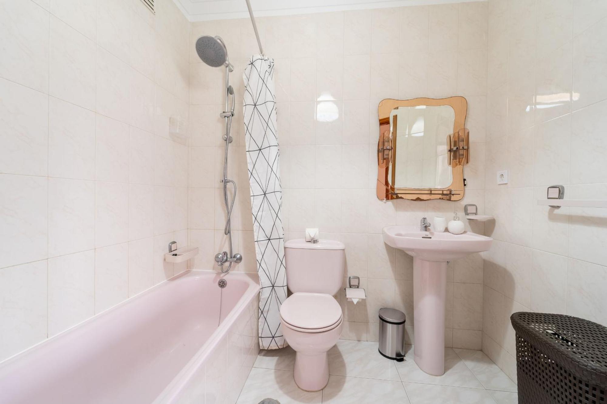 Flat By House And People * Viana do Castelo