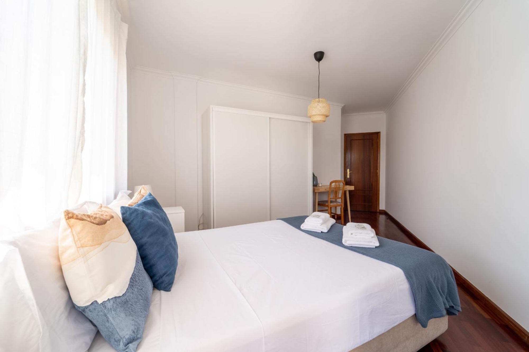 Flat By House And People Viana do Castelo